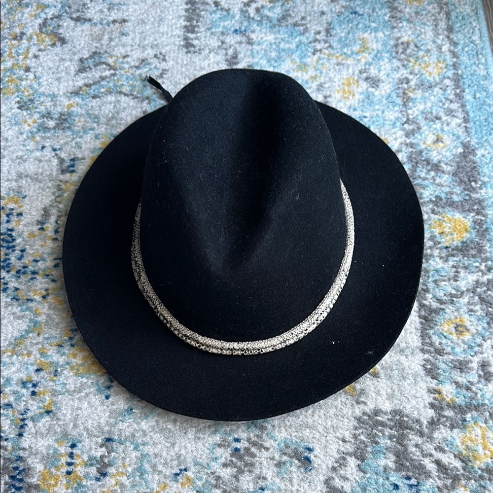 Black halogen hat with snake skin trim